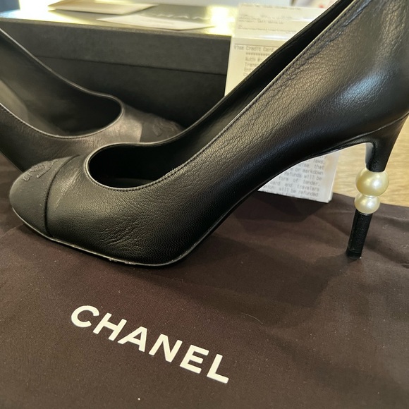 Chanel pumps heels with pearls size 39 black - Picture 4 of 9